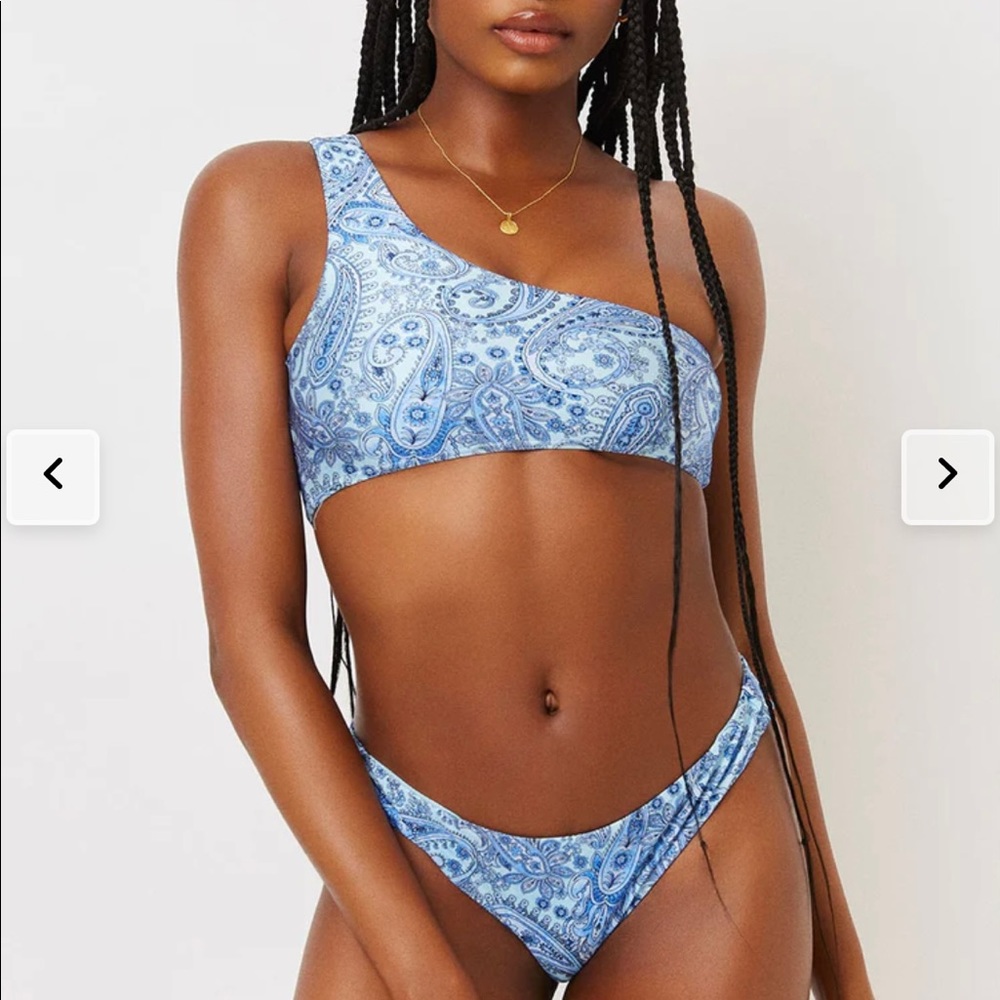 Frankie’s Bikinis NWT Blue Paisley Bikini Set in Medium